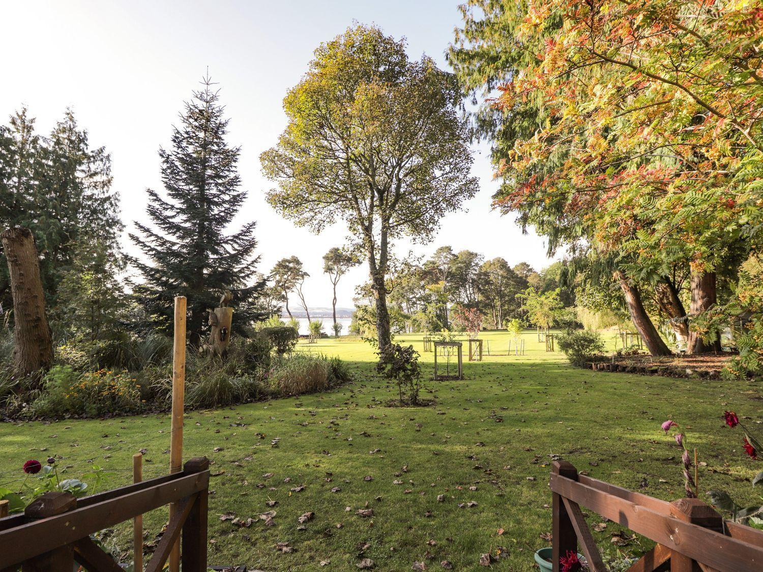 The Secret Garden At Old Drynie House - Self Catering Ferienhaus *